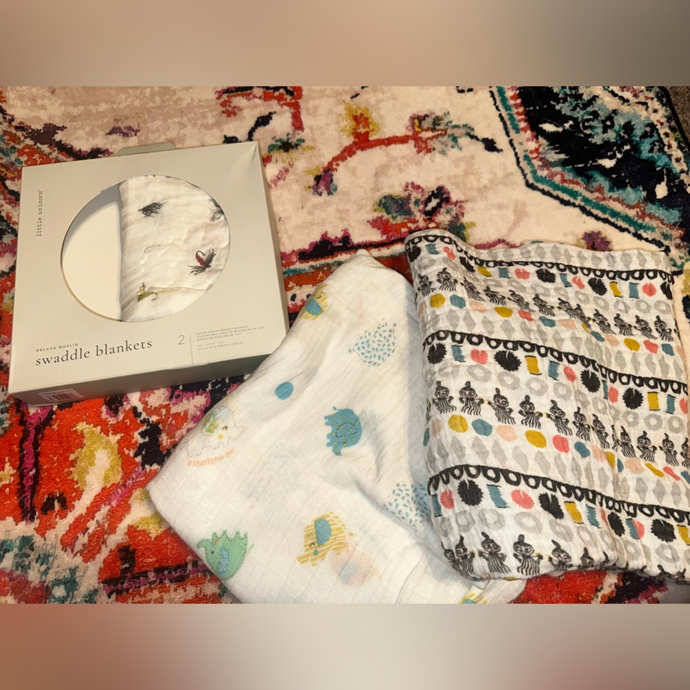 Muslin blanket bundle